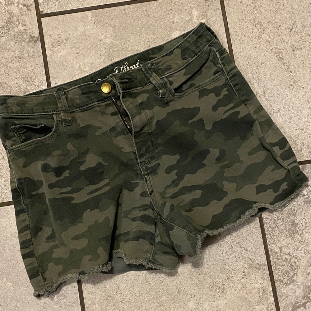 Universal Thread Green Camo Jean Shorts